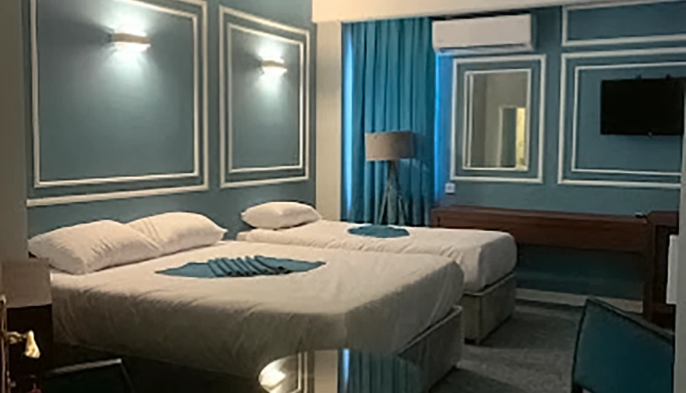 هتل ققنوس کیش