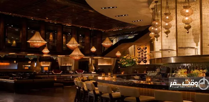 رستوران آرماندو , وقت سفر