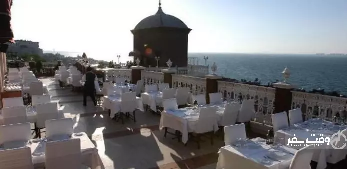 آسانسور رستوران , وقت سفر