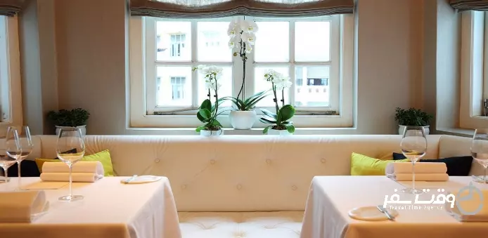 آندره رستوران سنگاپور , وقت سفر