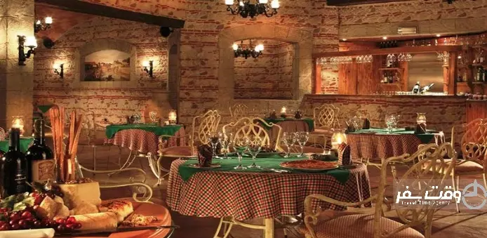 رستوران اوستوریا , وقت سفر