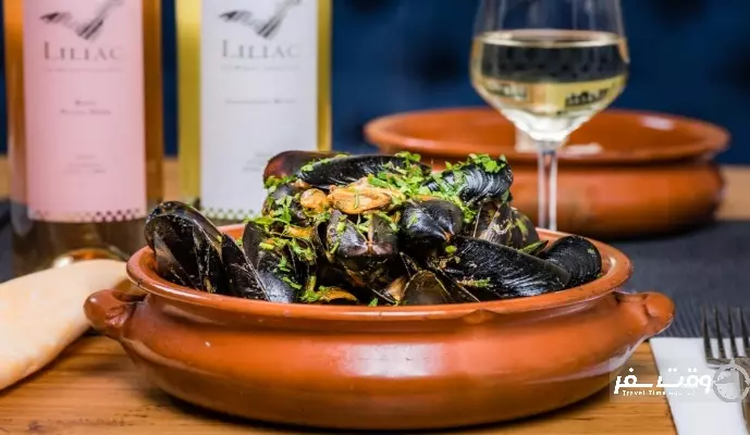 بادمجان رستوران . وقت سفر