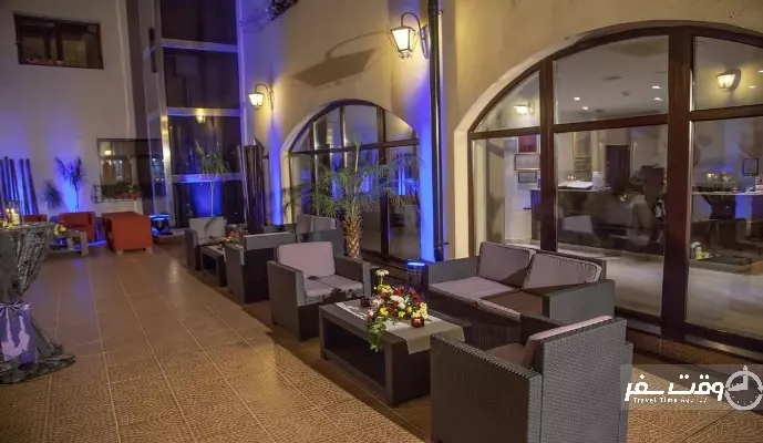 تریانون هتل . وقت سفر