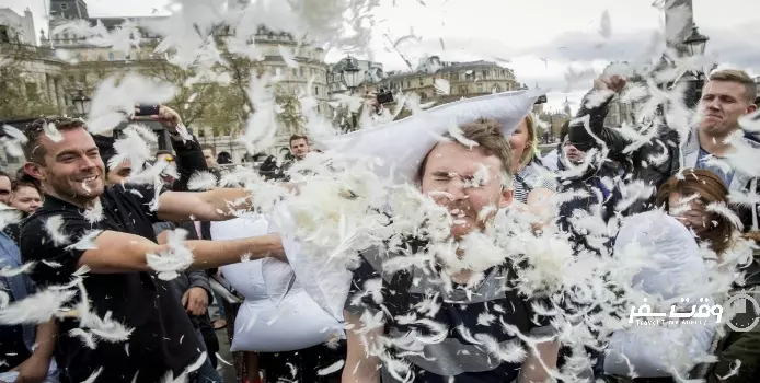 جشنواره جنگ بالش ها , وقت سفر