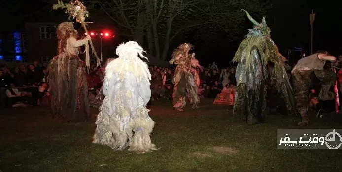 جشنواره شب جادوگران , وقت سفر