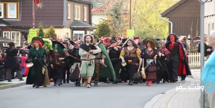 جشنواره شب جادوگران , وقت سفر