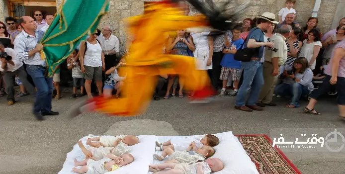 جشنواره پرش از روی نوزادان در اسپانیا , وقت سفر