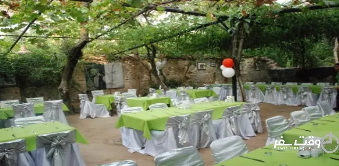 حسن آقا رستوران , وقت سفر