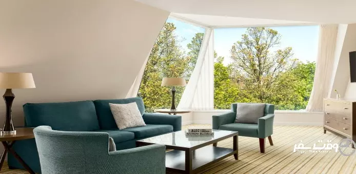 رنساس هتل آمستردام , وقت سفر