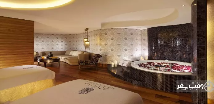 سویئیس هتل , وقت سفر