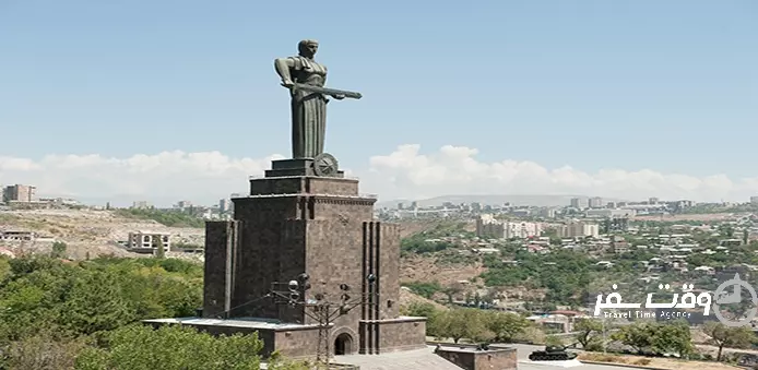 مجسمه مادر , وقت سفر