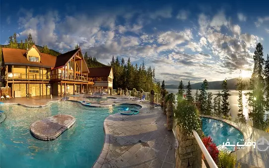 هتل کانادا , وقت سفر