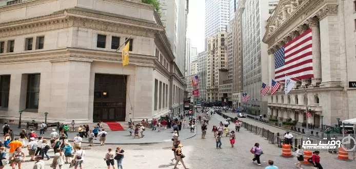 وال استریت (Wall Street), وقت سفر