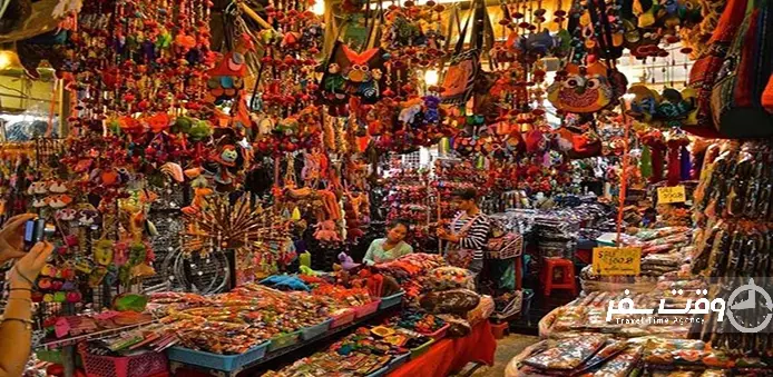 بازار ورنیساج , وقت سفر