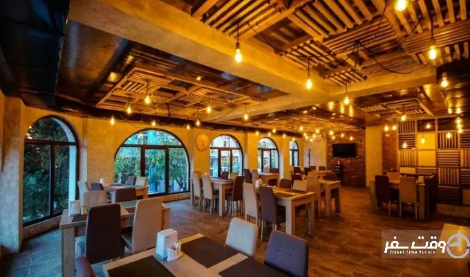 کلبه آجری , وقت سفر