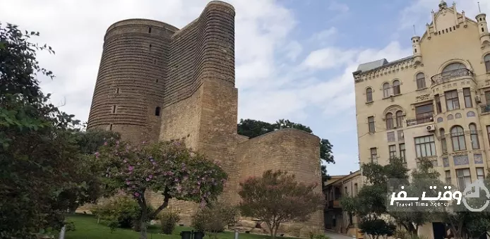 قلعه دختر , وقت سفر