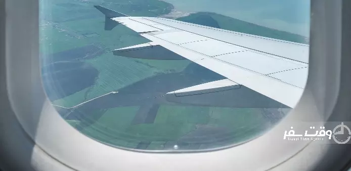 پنجره های بیضی  شکل هواپیما,وقت سفر