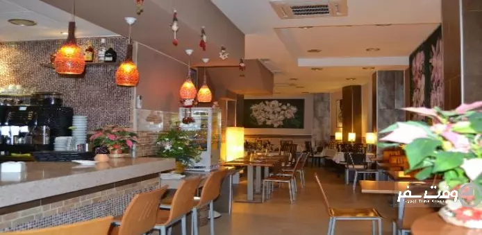 رستوران هدون , وقت سفر