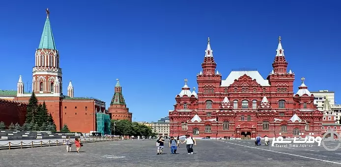 میدان سرخ , وقت سفر