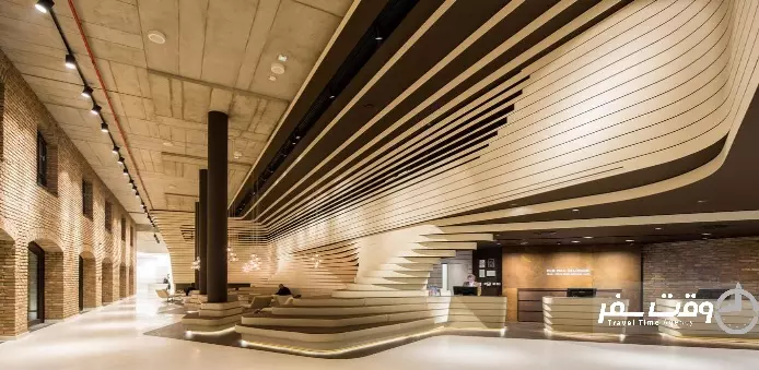 هتل رادیسون بلو , وقت سفر