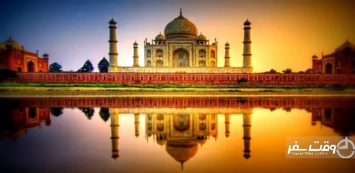 کاخ ویکتوریا , وقت سفر